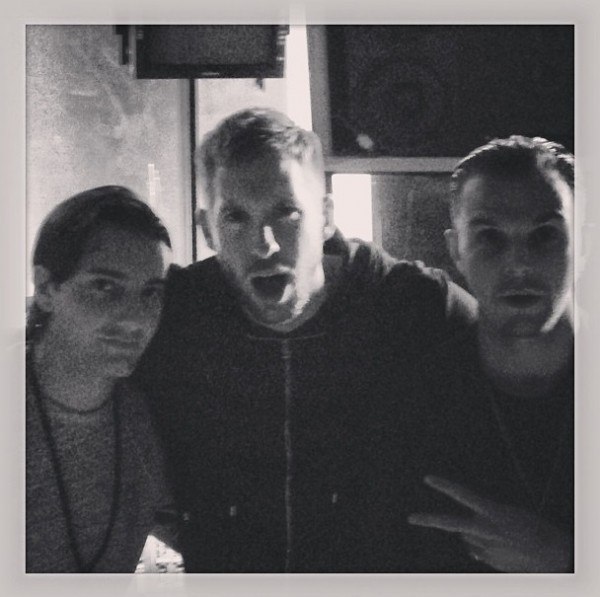 Alesso & Calvin Harris feat. Theo Hutchcraft (Hurts) - ID (Wild Ones ID)/ Under control