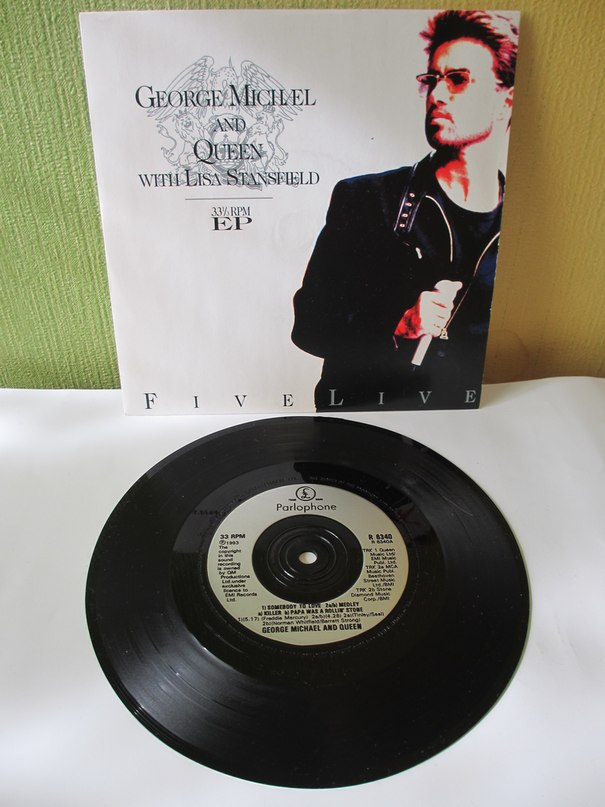 George Michael / Lisa Stansfield / Queen - These are the Days of Our Lives (Live)