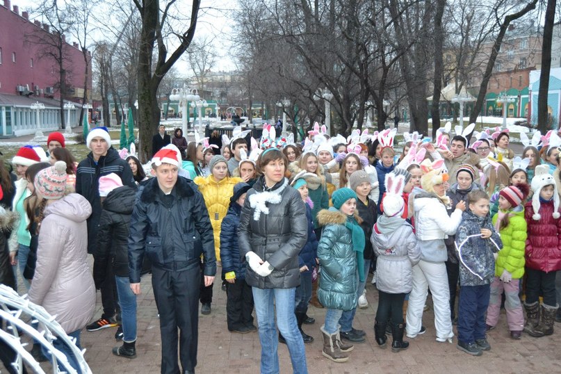 самый популярный трек в машине Юры))))))) - Холодно,холодно,холодно на морозе песни петь